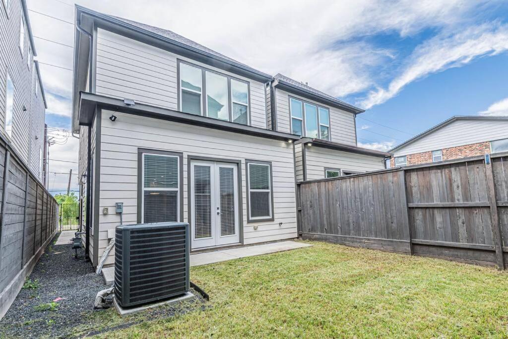 Charming 3-Bedroom Luxury Home Near Downtown, Nrg, Galleria & Medical Center Houston Esterno foto